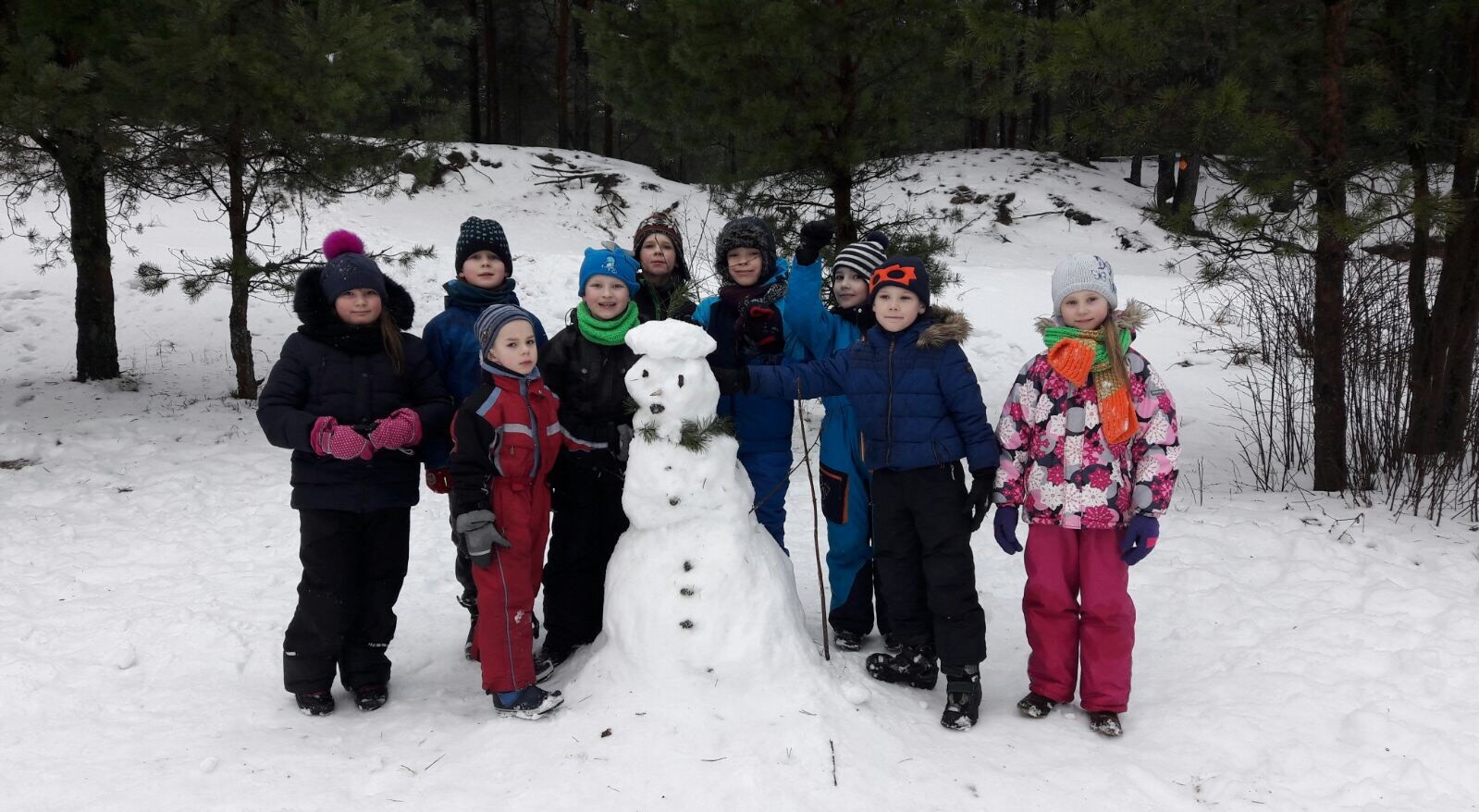 Ziemas prieki mazāko klašu skolēniem